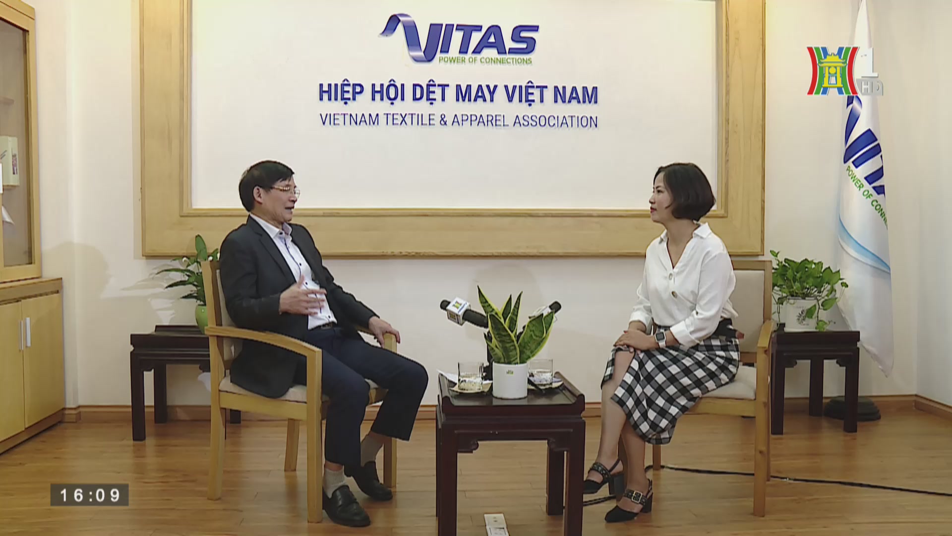 Tự hào hàng Việt Nam: Dệt may khai thác thị trường nội địa