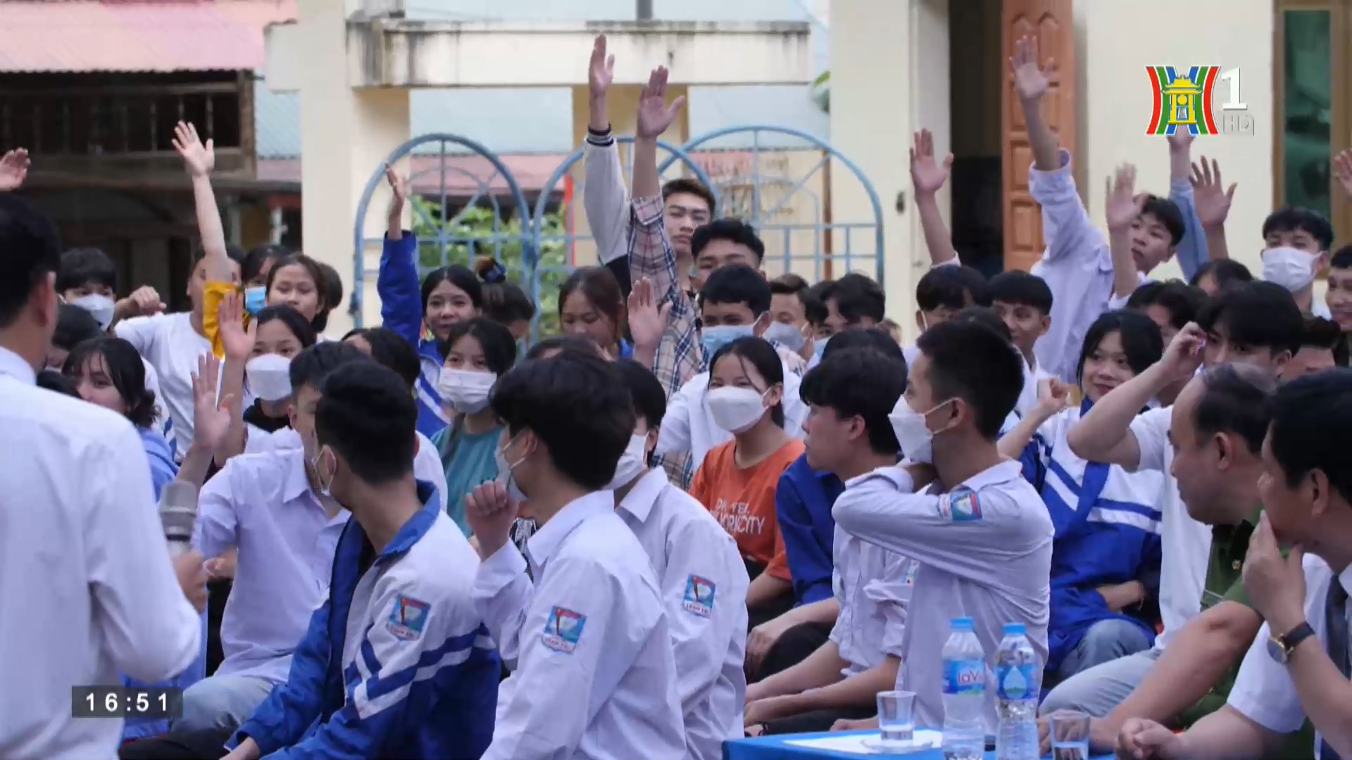 Đoàn Luật sư TP Hà Nội phổ biến giáo dục pháp luật cho học sinh trung học phổ thông huyện Trạm Tấu	